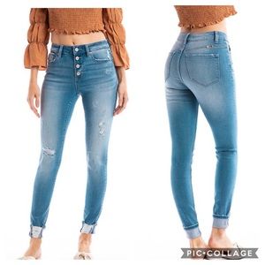 •KanCan Denim• Mid Rise Distressed Skinny’s NWT